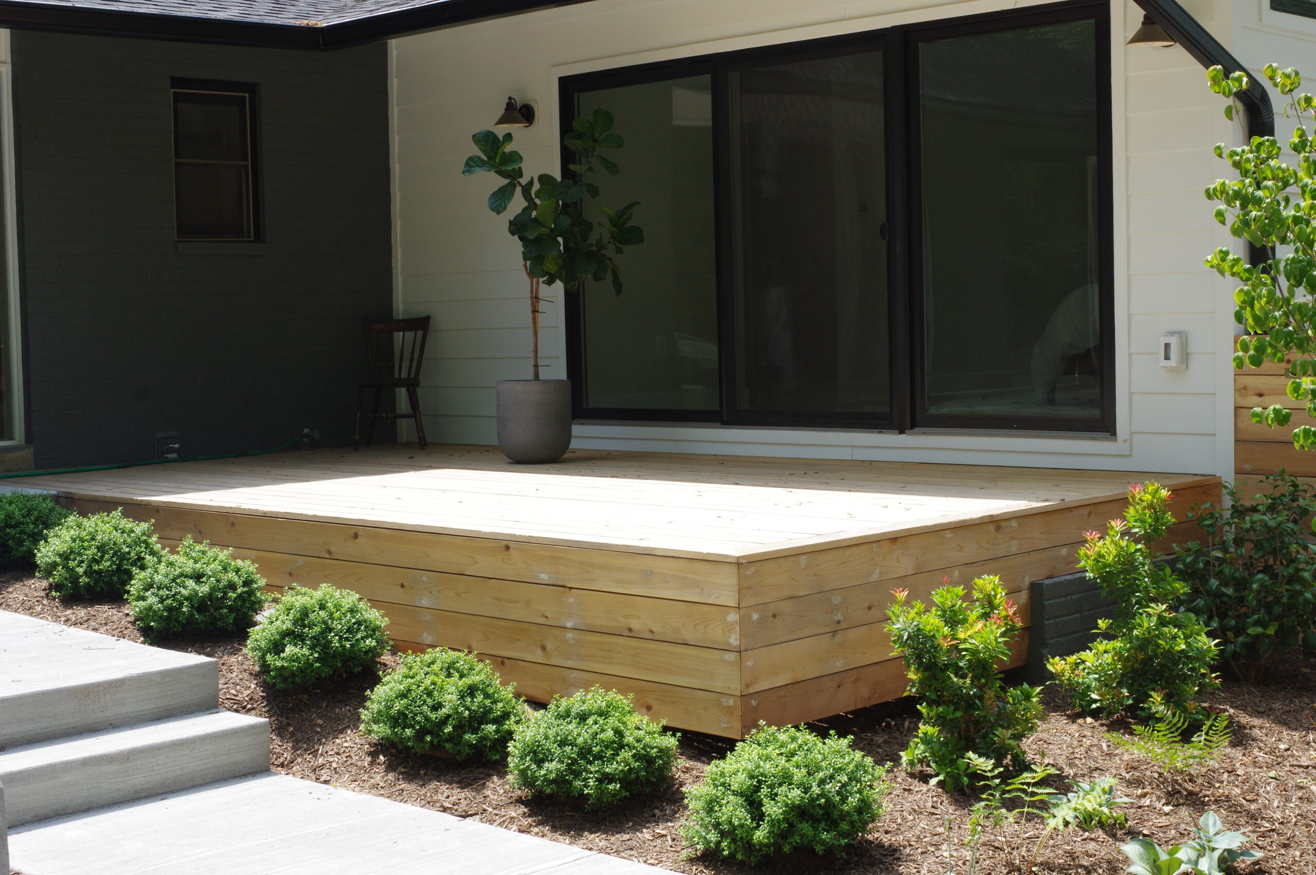 Modern deck residence in McLean, Virginia
